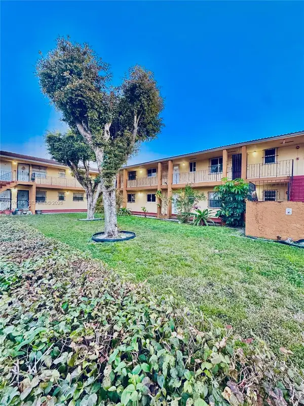 4050 NW 135th St #5-1, Opa Locka, FL 33054