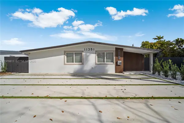 11351 SW 52nd Ter, Miami, FL 33165