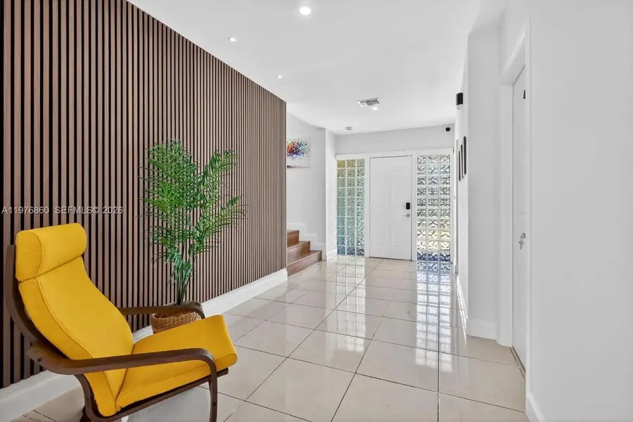 245 NE 175th St, North Miami Beach, FL 33162 - #2