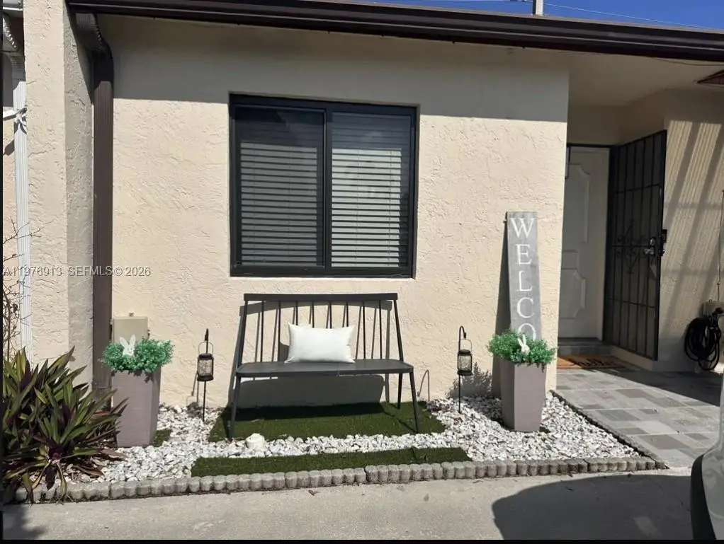 1751 NW 92nd Ave, Pembroke Pines, FL 33024 - #1