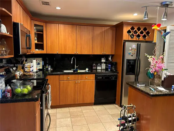 11219 SW 33 RD Circle PL 11219 Sw 33 Rd Cir Pl, Miami, FL 33165