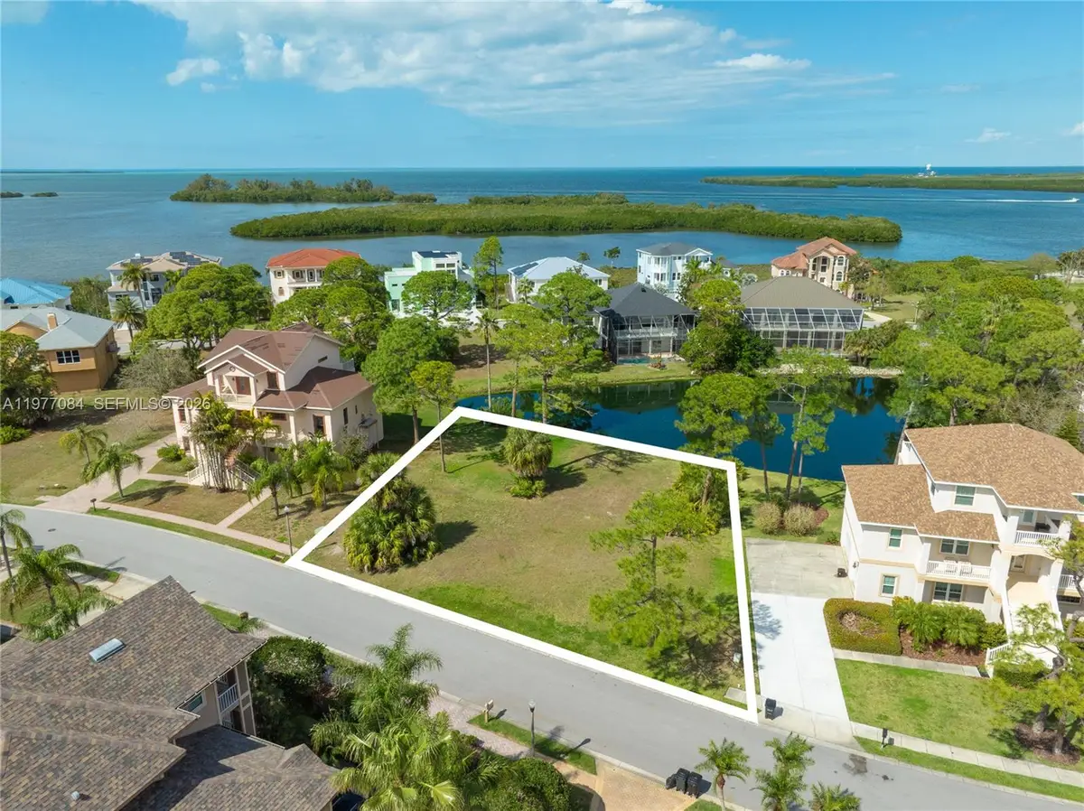 0 Harbour Watch Cir, Tarpon Springs, FL 34689 - #1