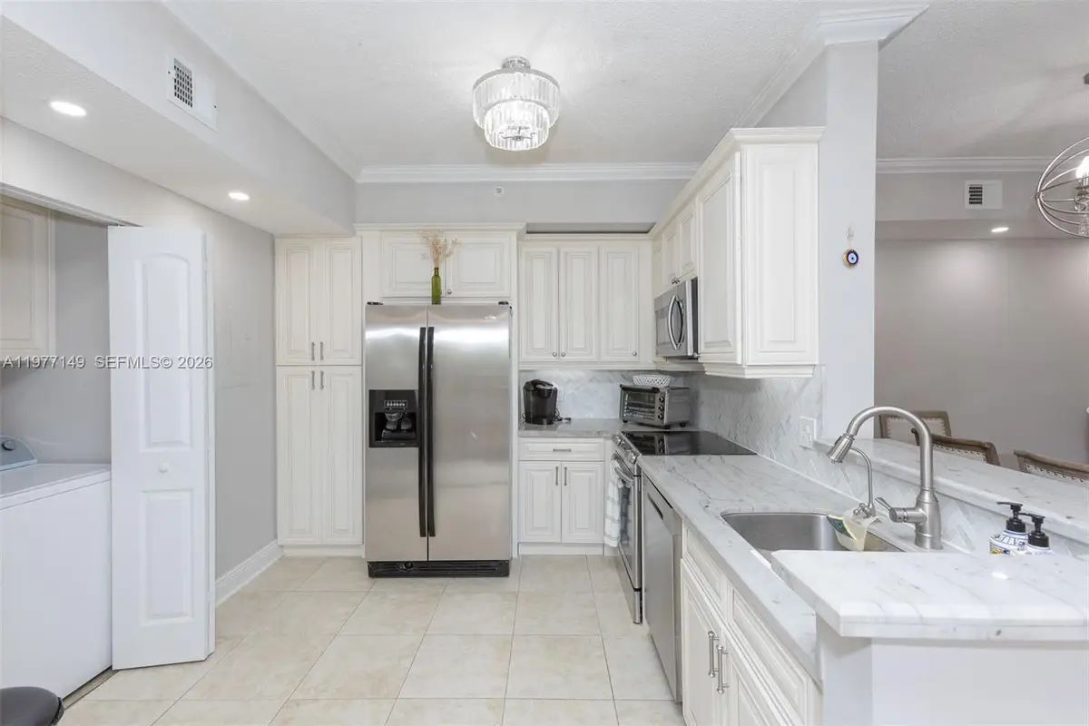 6976 SW 39th St #G204, Davie, FL 33314 - #1