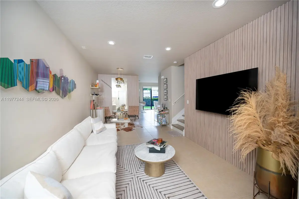 340 NE 194th Ln, Miami, FL 33179 - #1