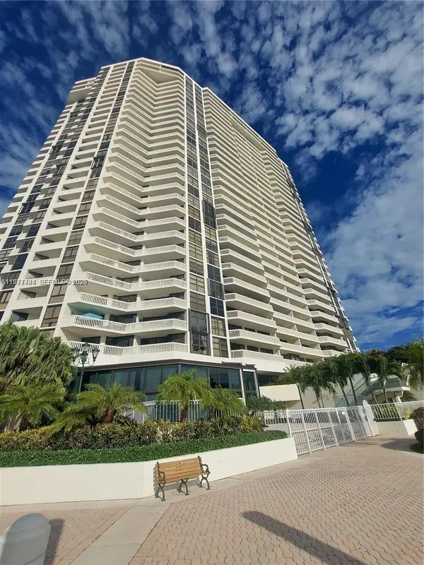 1000 W Island Blvd #508, Aventura, FL 33160