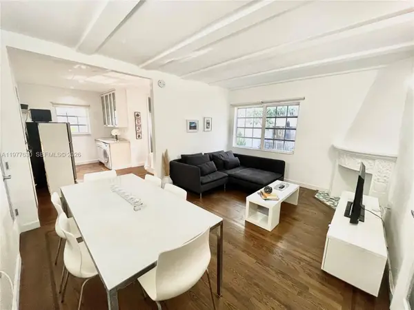 439 15th St #18, Miami Beach, FL 33139