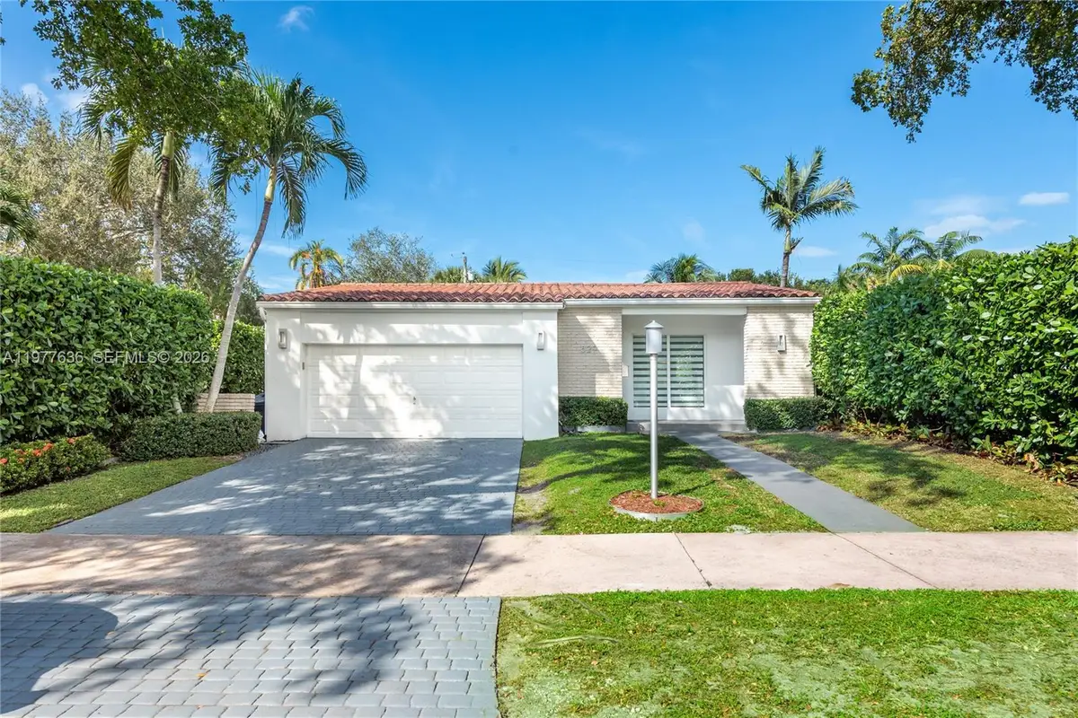 829 Malaga Ave, Coral Gables, FL 33134 - #1