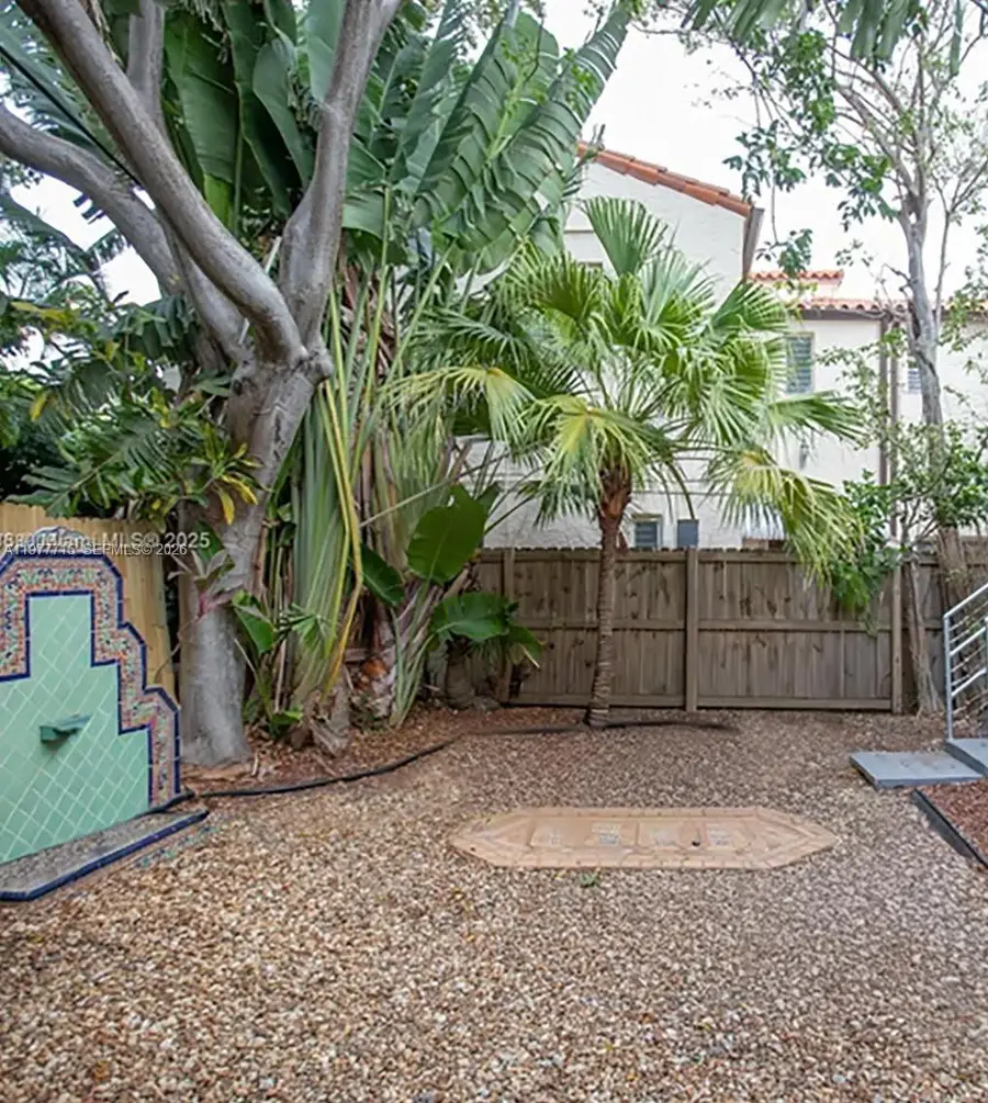 2816 Pine Tree Dr, Miami Beach, FL 33140 - #2