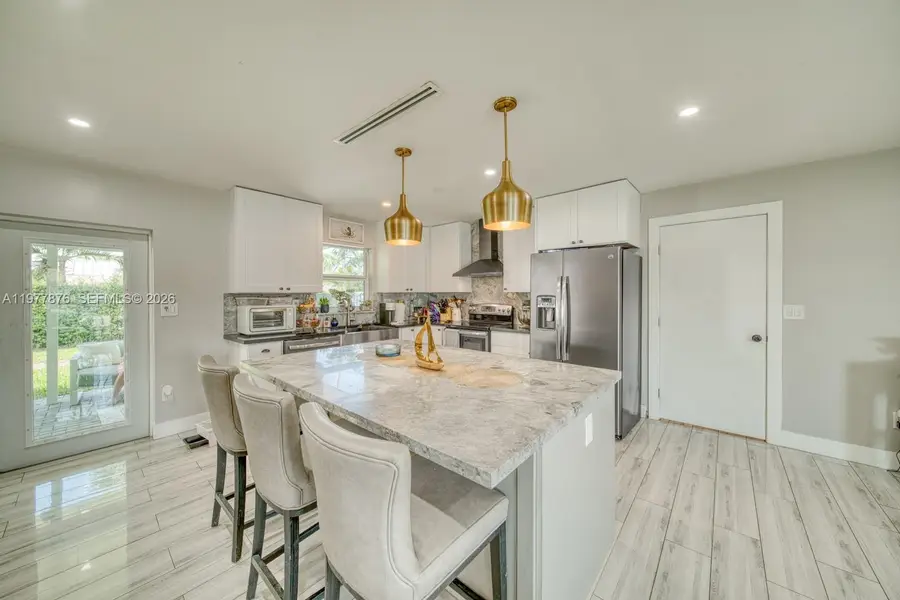 9104 SW 180th St, Palmetto Bay, FL 33157 - #2