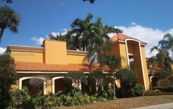 18111 NW 68th Ave #F210, Hialeah, FL 33015