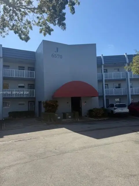 6570 Royal Palm Blvd #215J, Margate, FL 33063