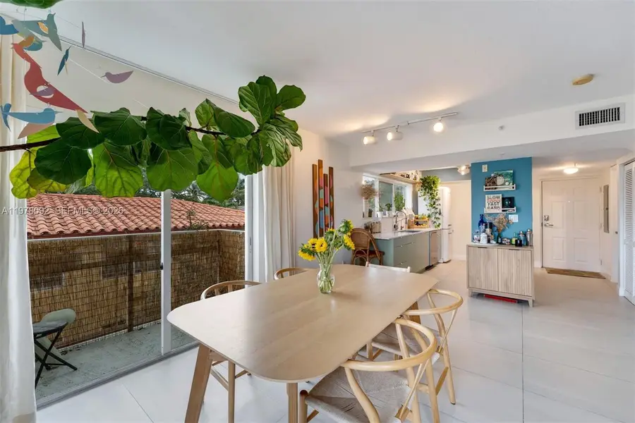 630 85th St #205, Miami Beach, FL 33141 - #2