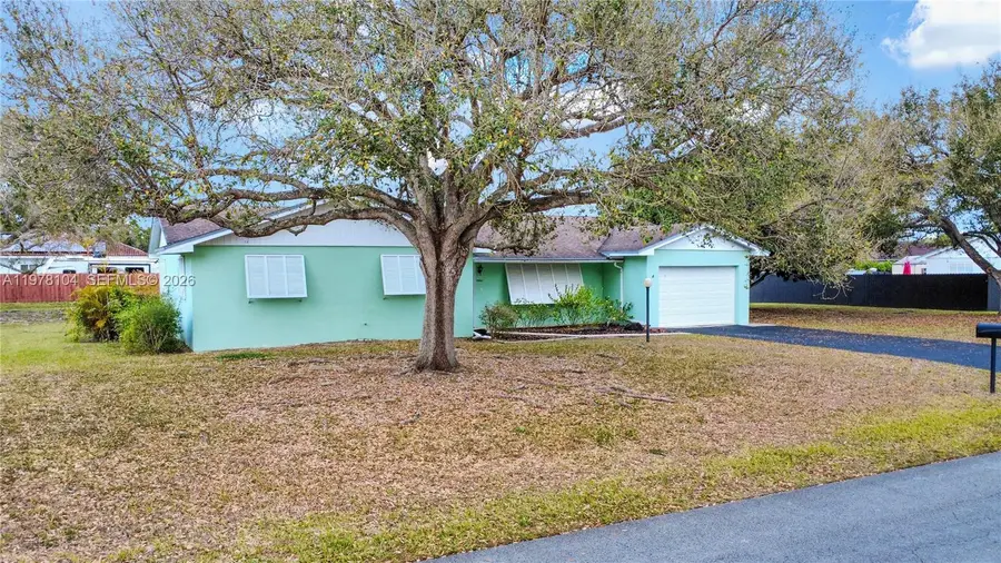 19461 SW 307th St, Homestead, FL 33030 - #2