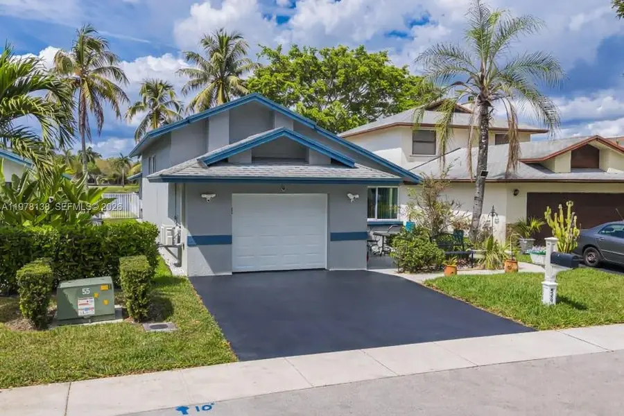 529 Lakeside Cir, Sunrise, FL 33326 - #2