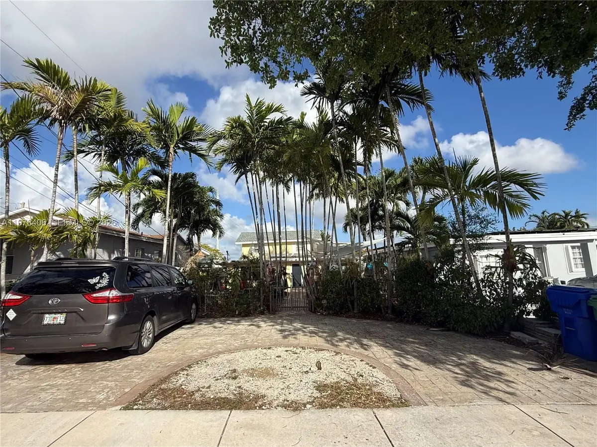 285 NW 60th Ave, Miami, FL 33126 - #1