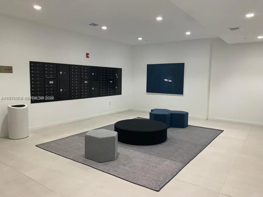 13800 Highland Dr #403, North Miami Beach, FL 33181 - #3