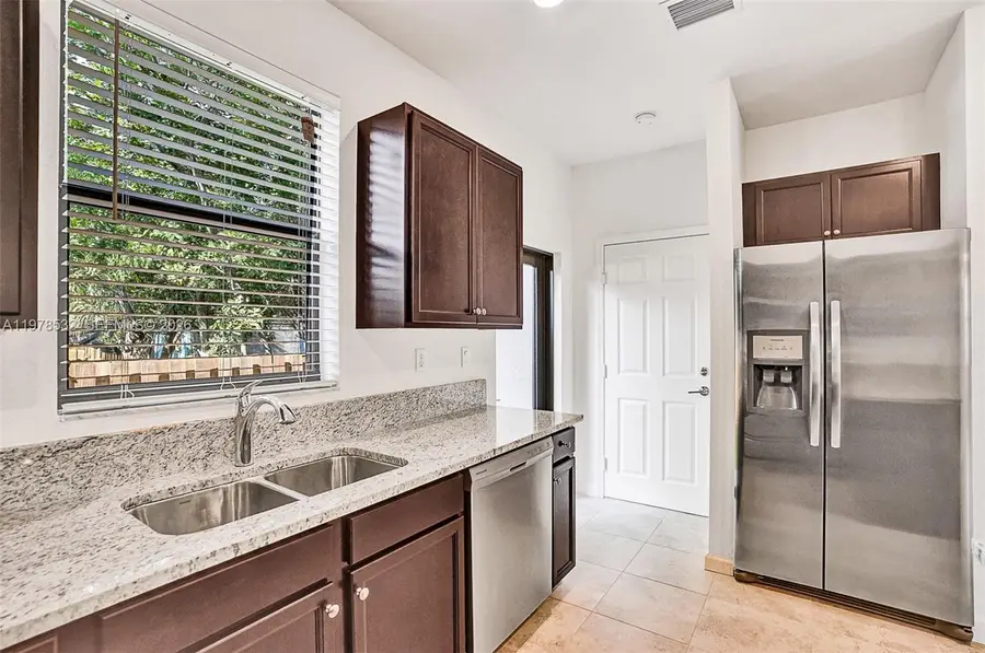 1609 SW 28th St, Fort Lauderdale, FL 33315 - #3