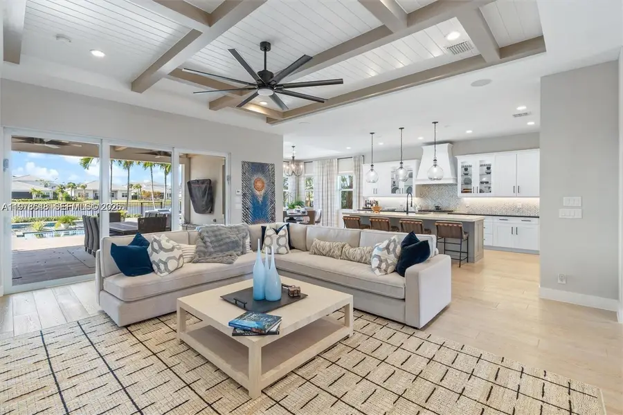 9369 Crestview Cir, Palm Beach Gardens, FL 33412 - #3