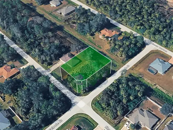 Walpole St, North Port, FL 34286