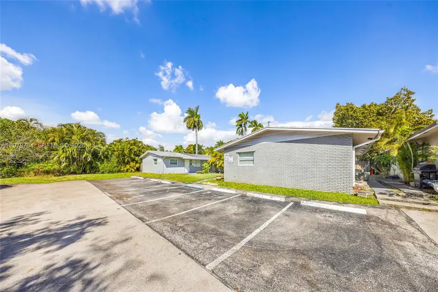 355 NW 32nd St, Oakland Park, FL 33309 - #2