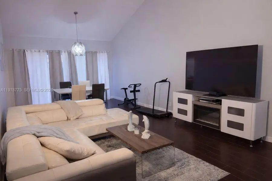 7471 W Sunrise Blvd #7471, Plantation, FL 33313 - #2