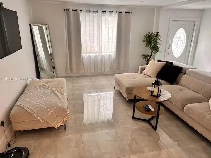 1904 SW 28th St, Fort Lauderdale, FL 33315 - #3