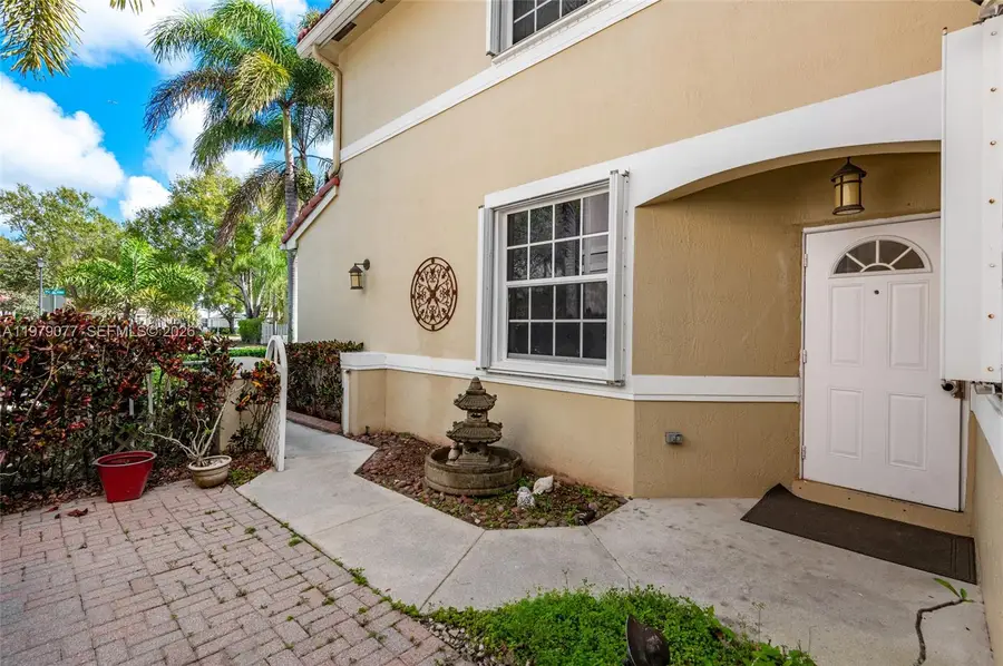 15048 SW 51st St, Davie, FL 33331 - #3