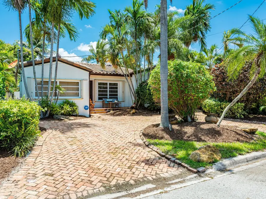 8927 Hawthorne Ave, Surfside, FL 33154 - #3