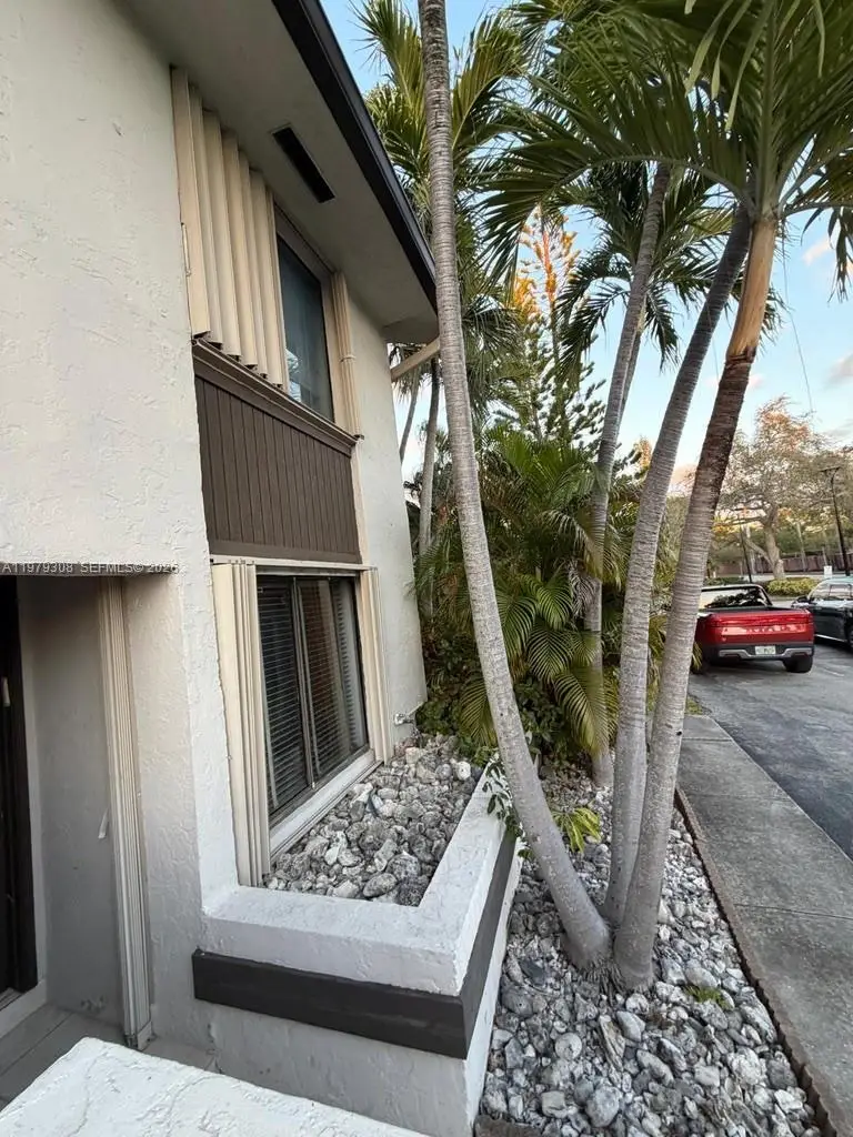 2661 NE 164th St #40, North Miami Beach, FL 33160 - #2