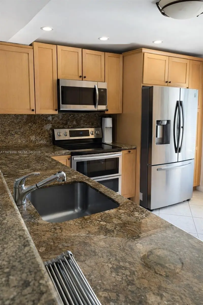 2661 NE 164th St #40, North Miami Beach, FL 33160 - #3