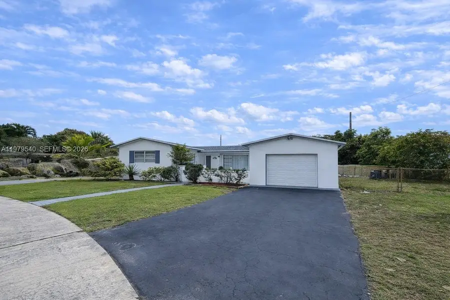 7150 SW 5th Ct, Pembroke Pines, FL 33023 - #2