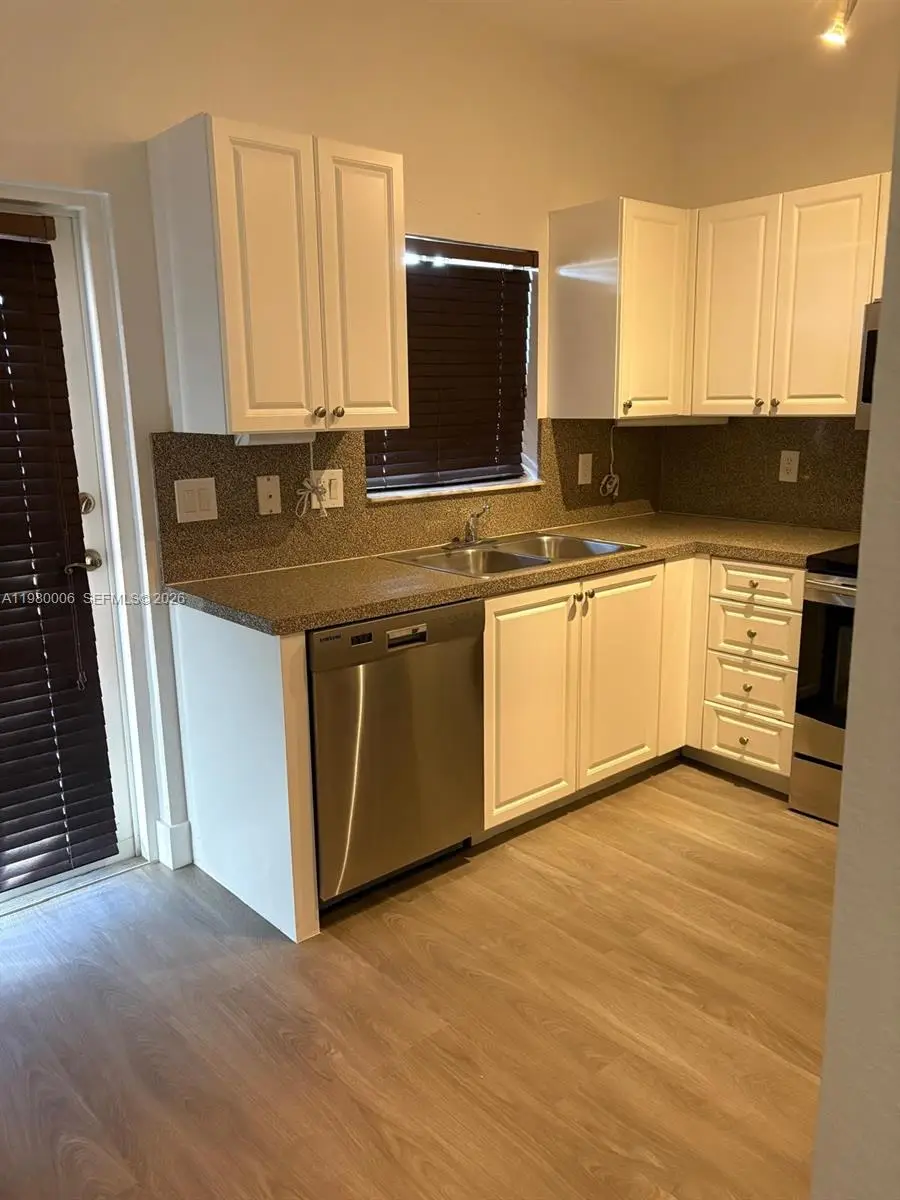 11500 NW 33rd St, Sunrise, FL 33323 - #2