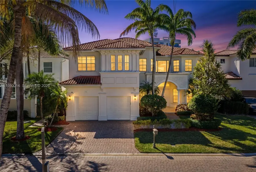 822 Meridian Ln, Hollywood, FL 33019 - #2