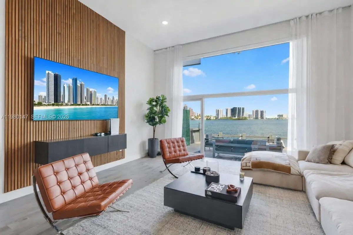 3927 NE 171st St #C, North Miami Beach, FL 33160 - #1