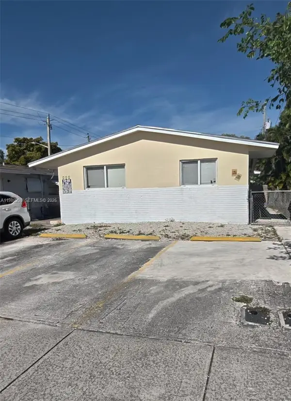 752 NW 3rd Ct, Hallandale Beach, FL 33009