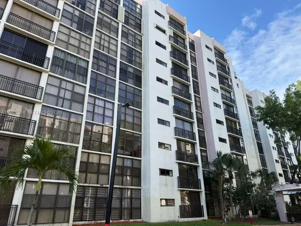 17011 N Bay Rd #709, Sunny Isles Beach, FL 33160