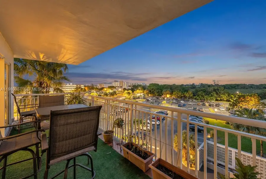 3800 Hillcrest Dr #511, Hollywood, FL 33021 - #3