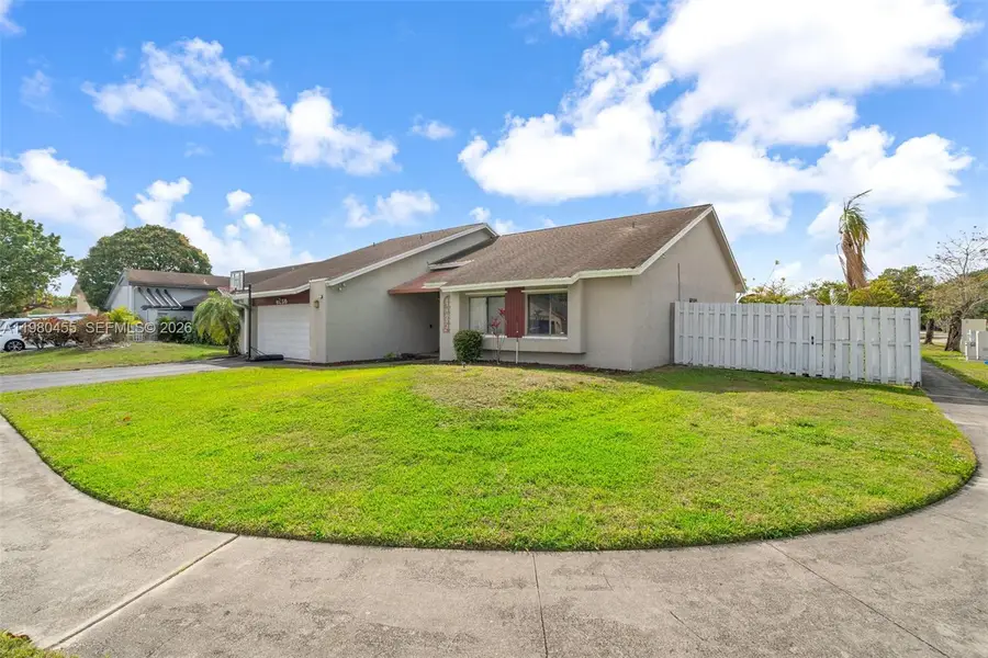 8650 NW 46th Ct, Lauderhill, FL 33351 - #2