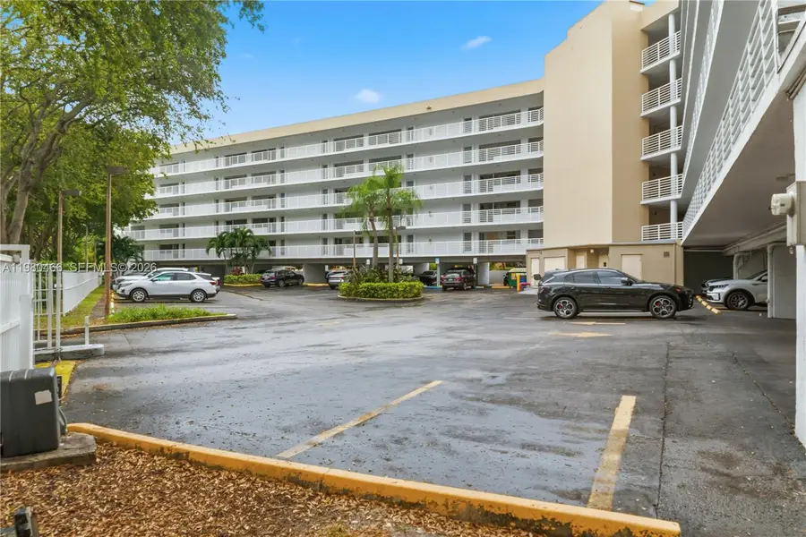 17801 N Bay Rd #614, Sunny Isles Beach, FL 33160 - #3