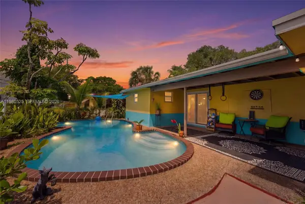 737 SW 2nd Ct, Hallandale Beach, FL 33009