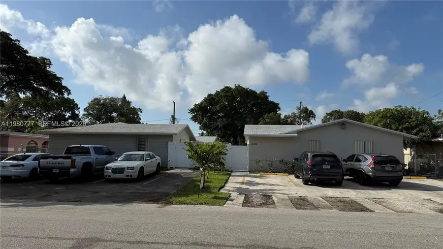 216 NW 12th St, Pompano Beach, FL 33060 - #2