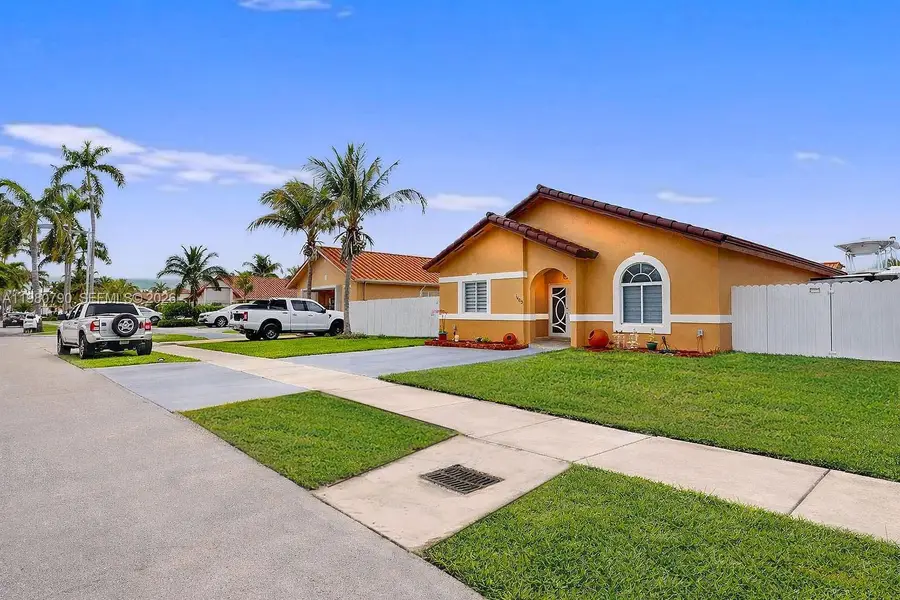 1405 SE 7th St, Homestead, FL 33033 - #3