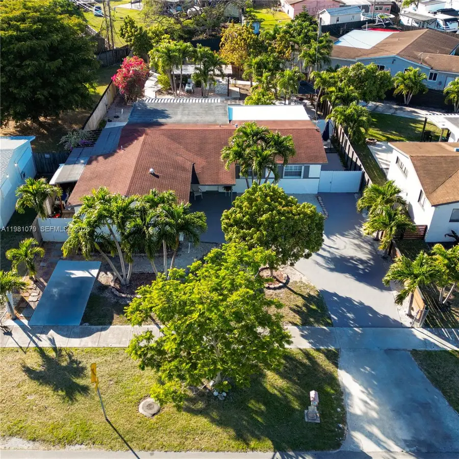 19600 Gulfstream Rd, Cutler Bay, FL 33157 - #2