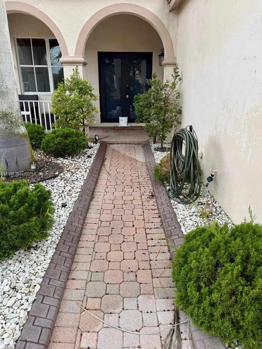 663 Live Oak Ln, Weston, FL 33327 - #2