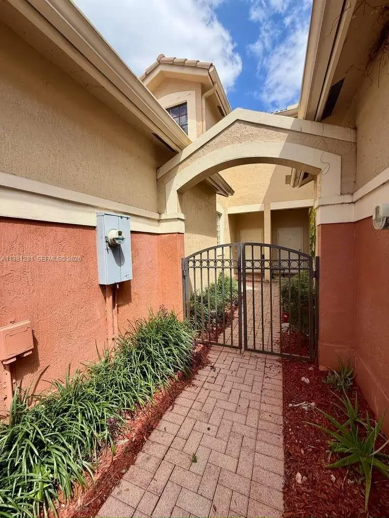 3813 Tree Top Dr, Weston, FL 33332 - #3
