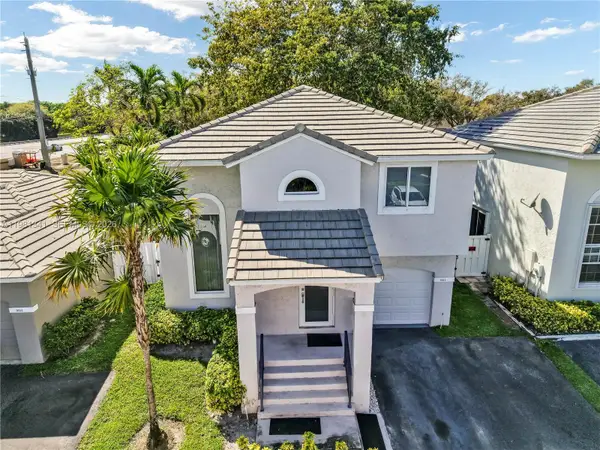 9913 NW 2nd St, Plantation, FL 33324