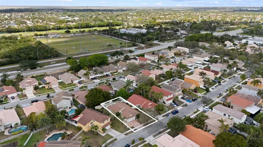 334 SW 194th Ave, Pembroke Pines, FL 33029 - #2