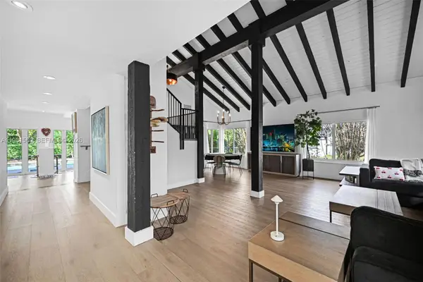 9300 E Calusa Club Dr, Miami, FL 33186