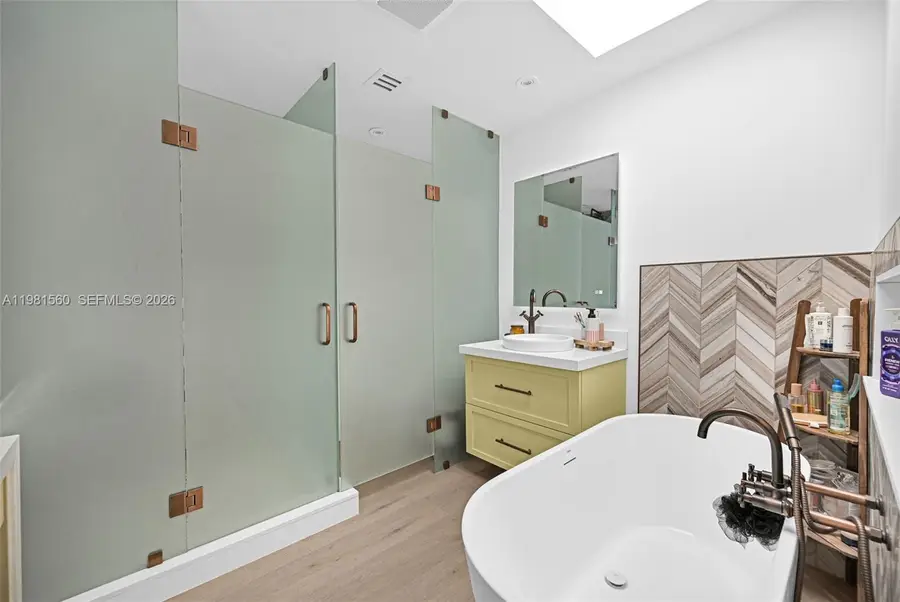 9300 E Calusa Club Dr, Miami, FL 33186 - #2