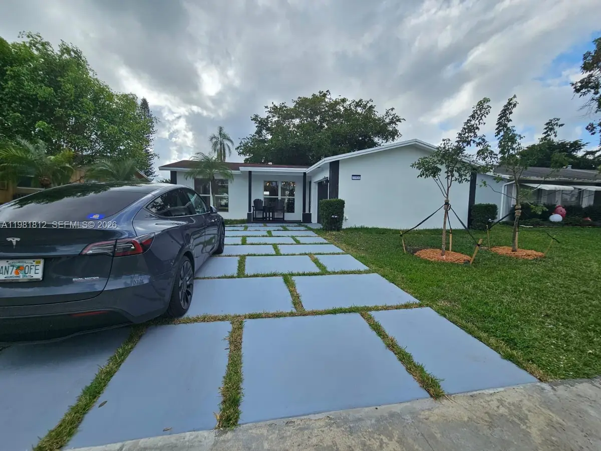 11450 NW 32nd Pl, Sunrise, FL 33323 - #1